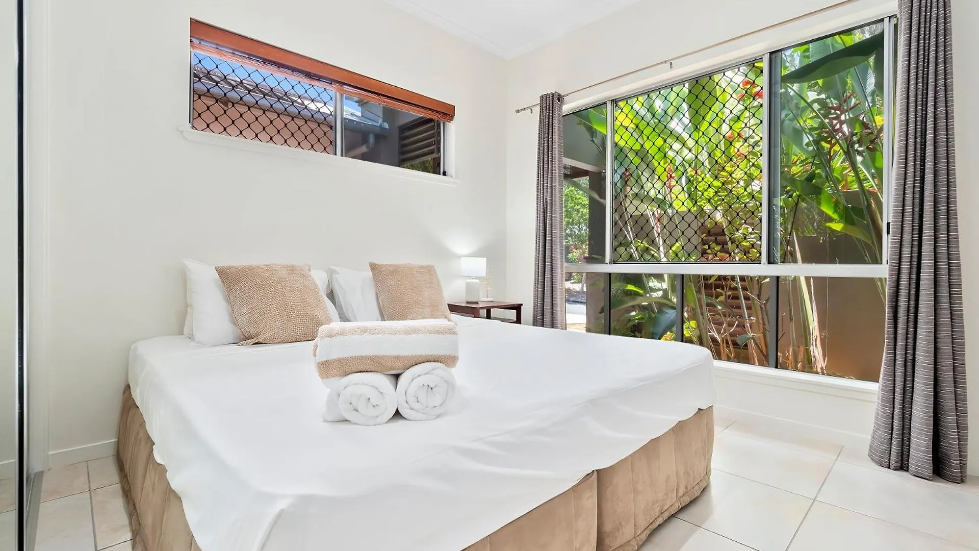 Aurelia 3 Bedroom Holiday Home Palm Cove