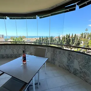 https://amplia-terraza-con-maravillosas-vistas-muy-cerca-de-la-playa.es-andalucia.com