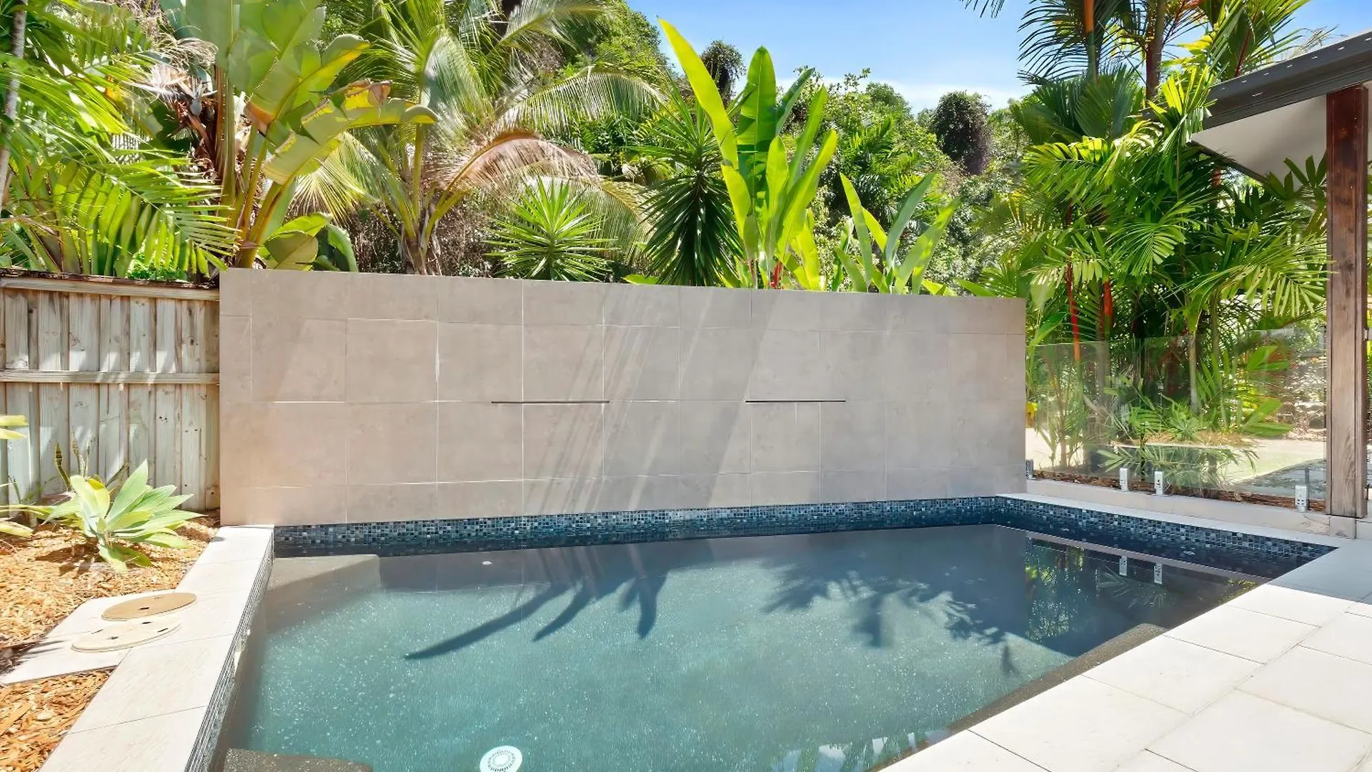 Aurelia 3 Bedroom Holiday Home Palm Cove contacts