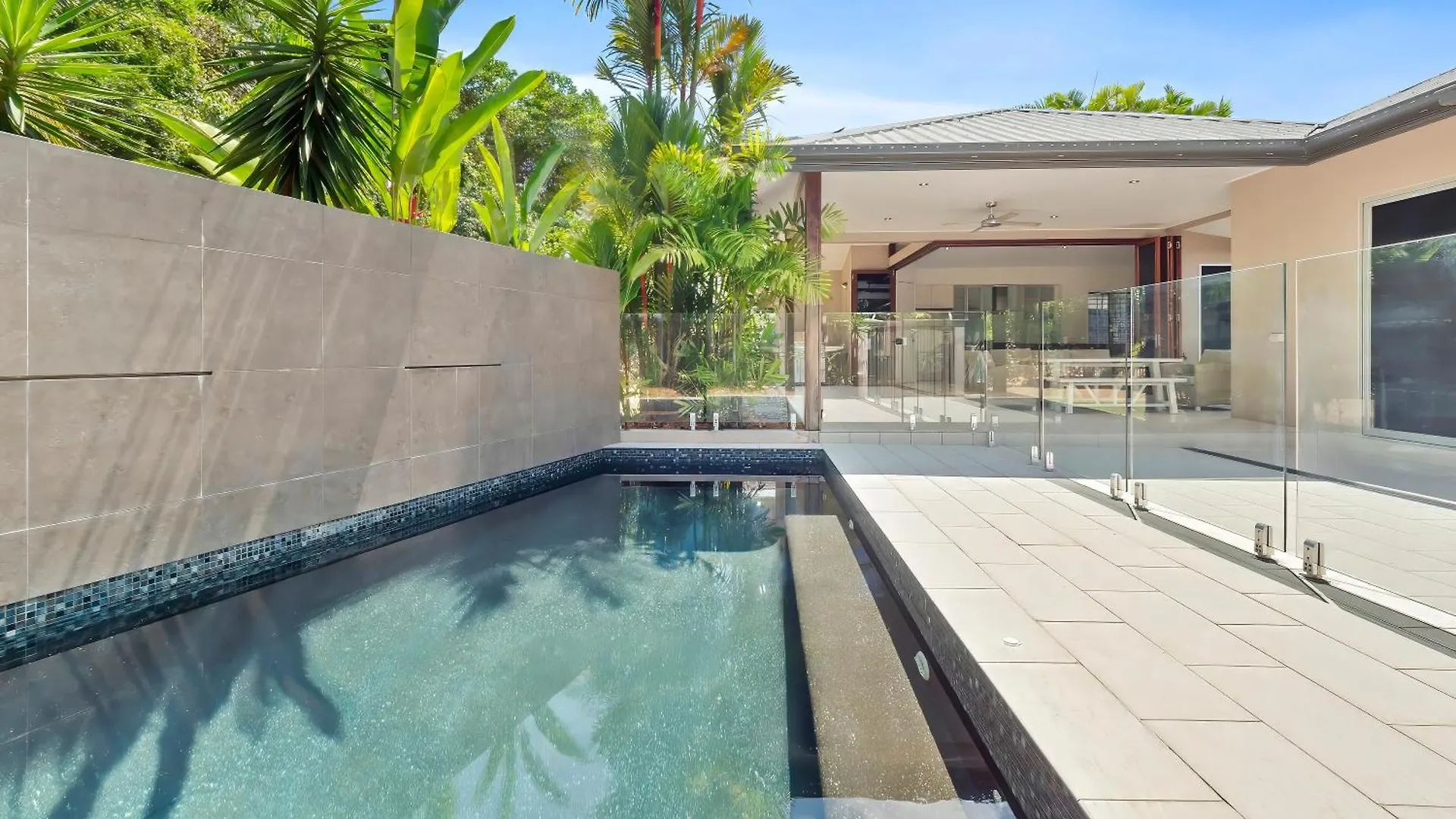 Aurelia 3 Bedroom Holiday Home Palm Cove 0*,  Australia